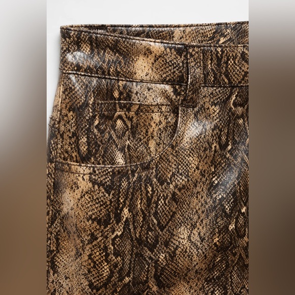 Snake print pants Mango
Like new🔥 - Picture 7 of 13